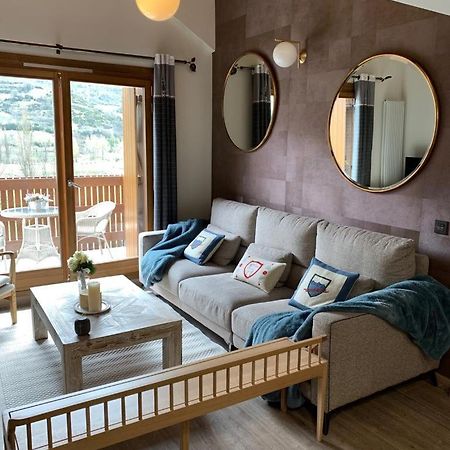 Tuca Del Mont Apartment Benasque Bagian luar foto