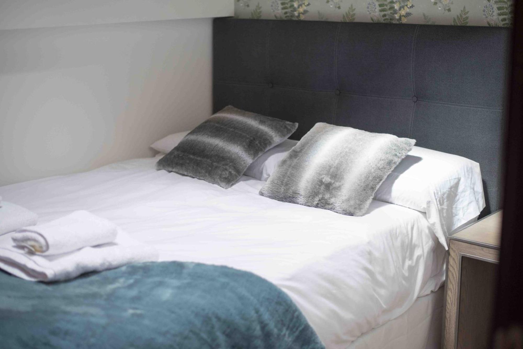 Tuca Del Mont Apartment Benasque Bagian luar foto